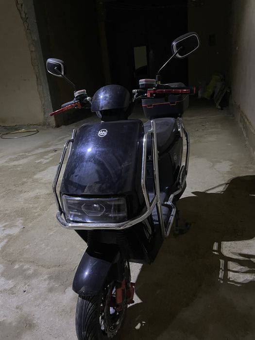 електрони скутер сотилади