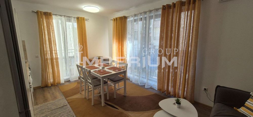 Дава се под наем Тристаен апартамент в Варна, Конфуто - 65 кв.м за 765 € - Снимка #1