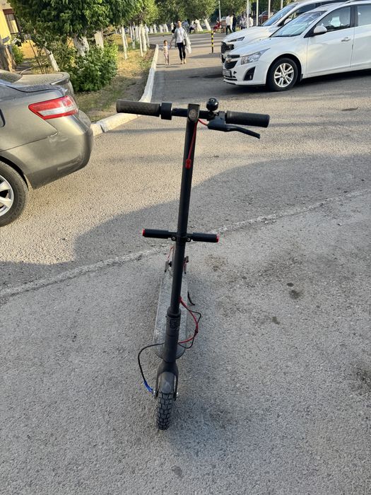 Электро самокат xiaomi