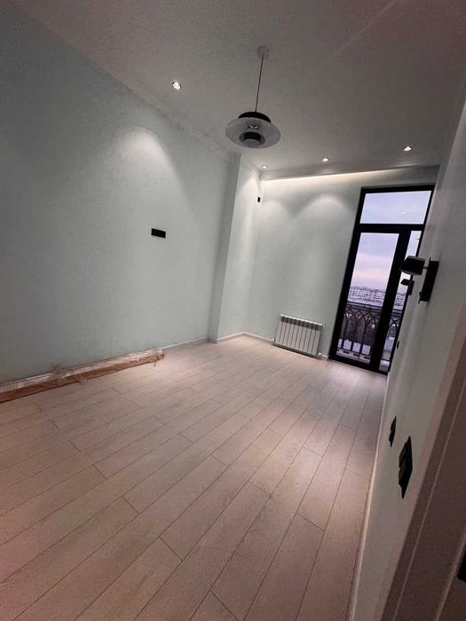 Себзорда Новостройка сотилади