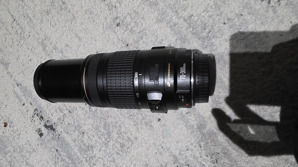 Obiectiv Canon EF 70-300mm f/4-5.6 IS USM