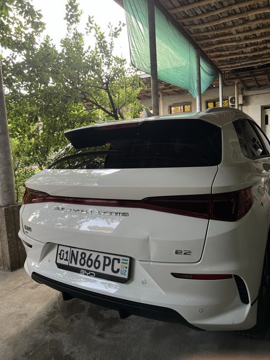 BYD e2 Sotiladi