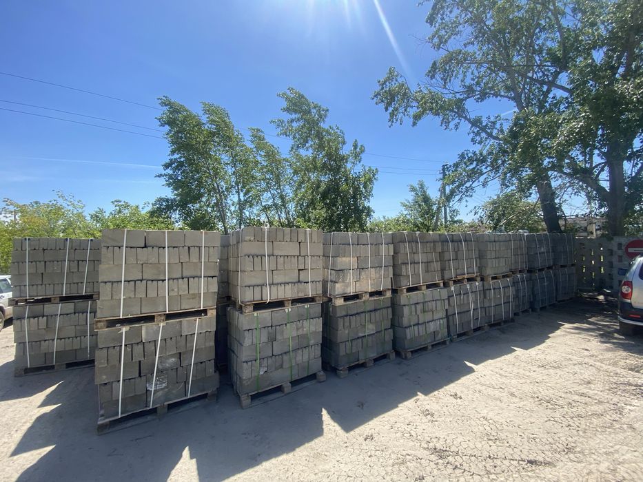 Пескоблоки стеновые и перегородочные