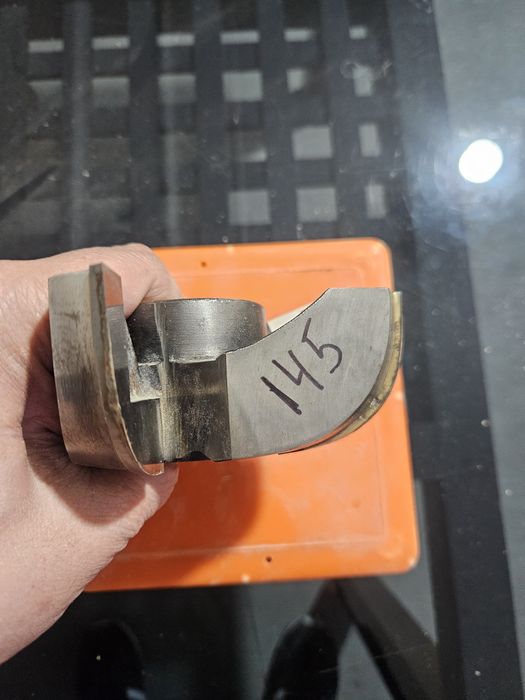 Фреза по дерево авалный.