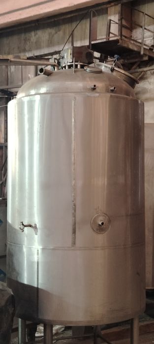 Продам ёмкость, реактор 2м. куб