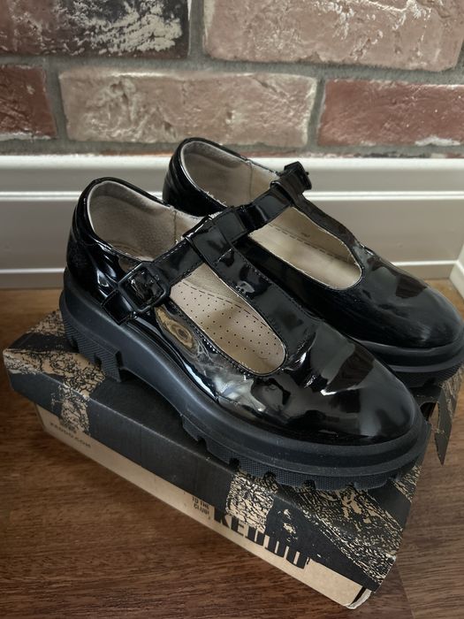 Туфли черные Keddo школьные 37 рр.