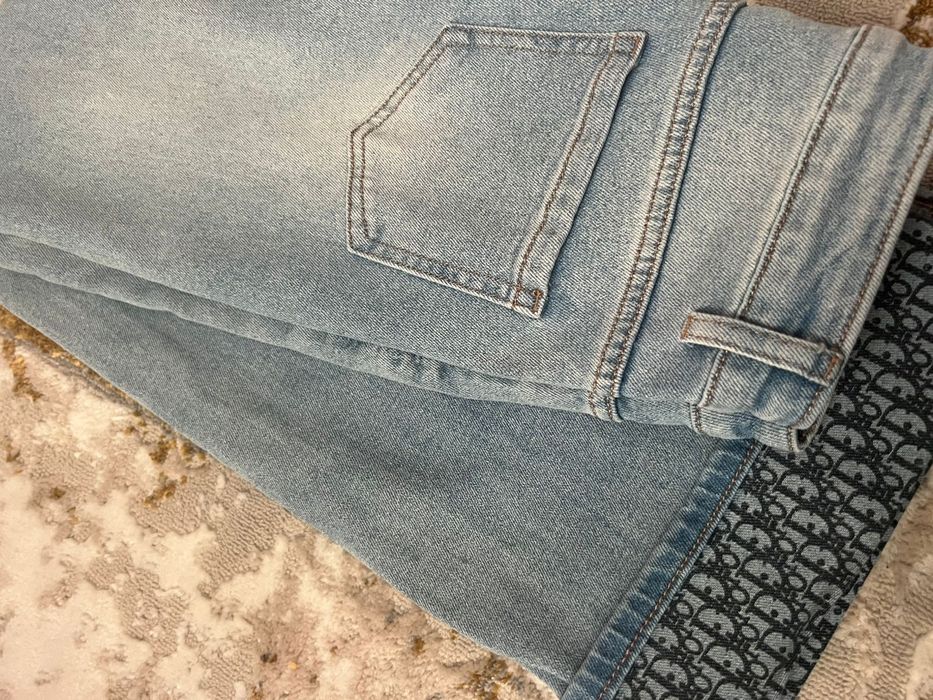 Продам джинсы новые