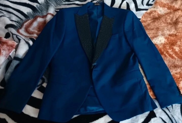 Costum elegant Pisano (3 piese) mărimea 46/M - ca nou