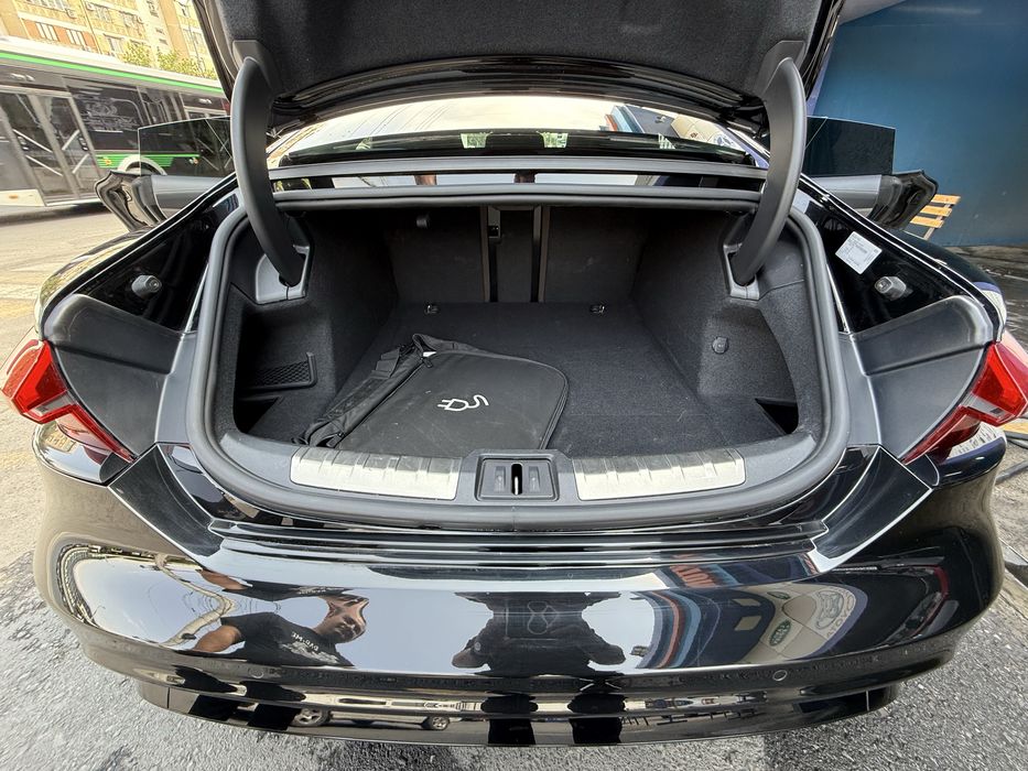 Продается Audi E-TRON GT фулловая