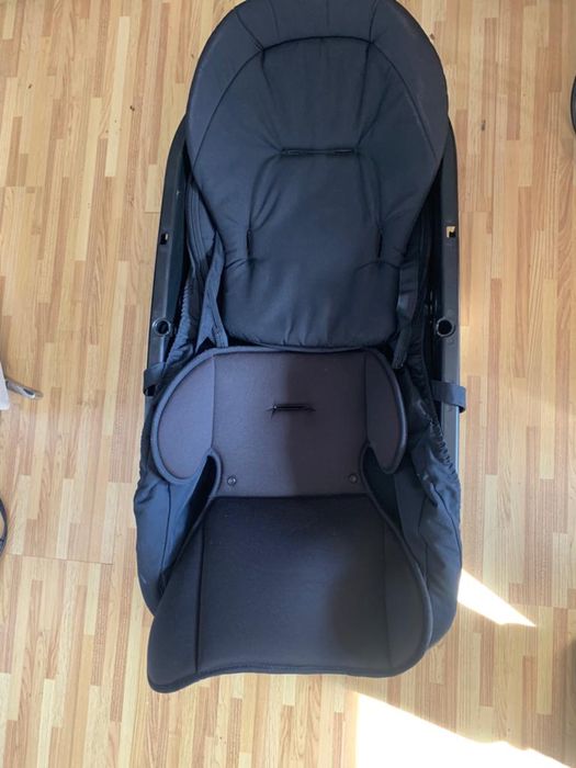 De vânzare cărucior Stokke v5 Black
