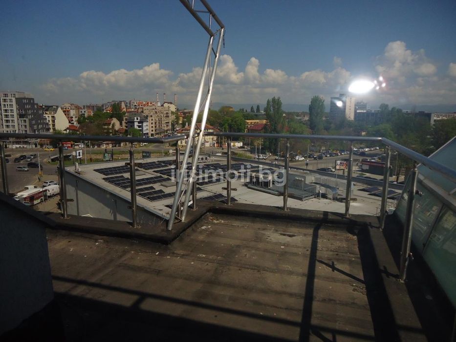 Дава се под наем Заведение в София, Център - 228 кв.м за 1368 € - Снимка #1