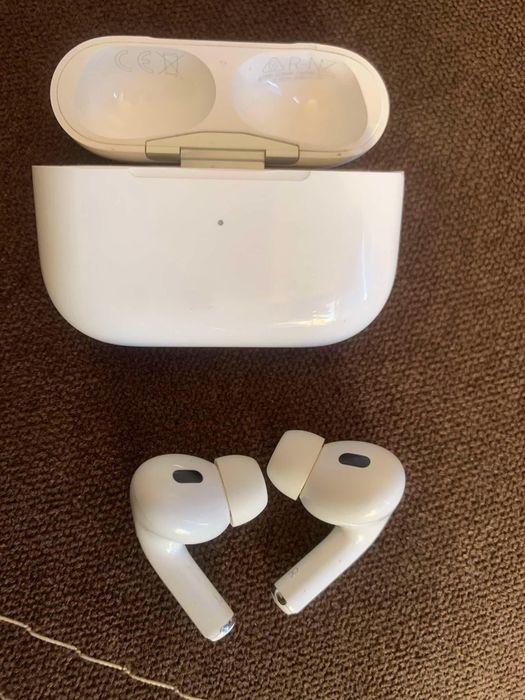 AirPods Pro слушалки