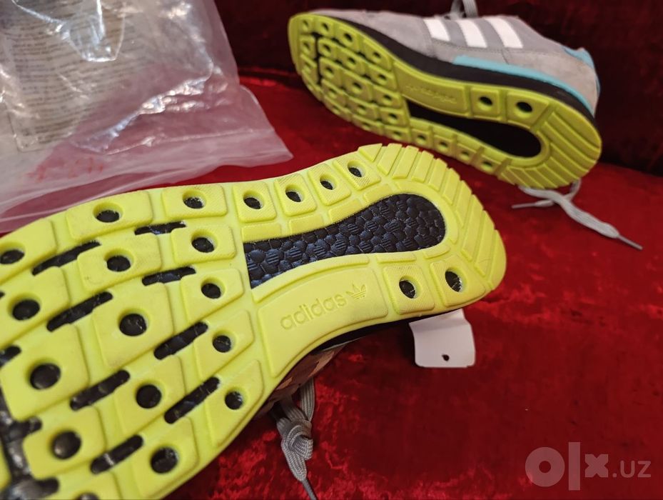 Кроссовки Adidas НОВЫЕ made in Vietnam 42 размер