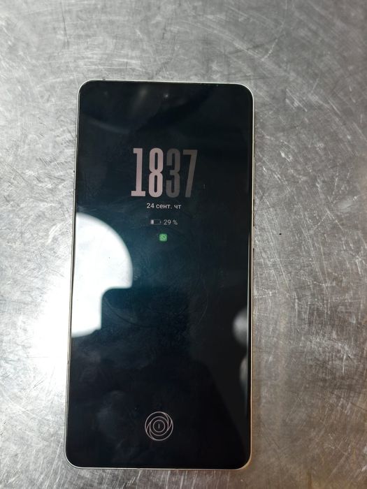 Продаю OnePlus 13r