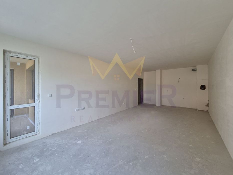 Продава се Тристаен апартамент в Бургас, Меден рудник - зона Д - 129 кв.м за 560 €/кв.м - Снимка #2