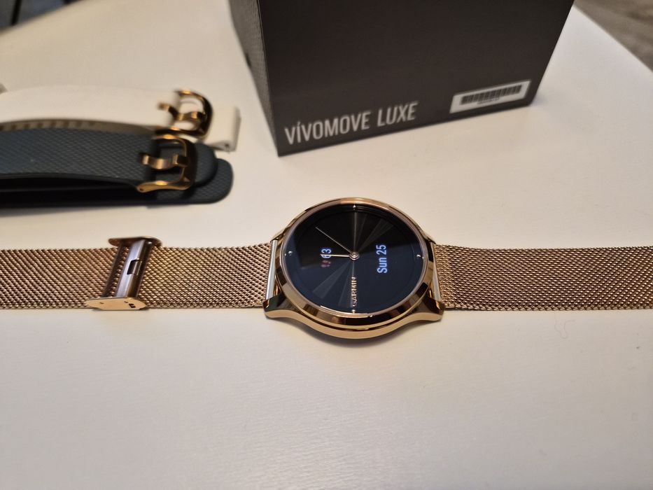 Garmin vívomove® Luxe