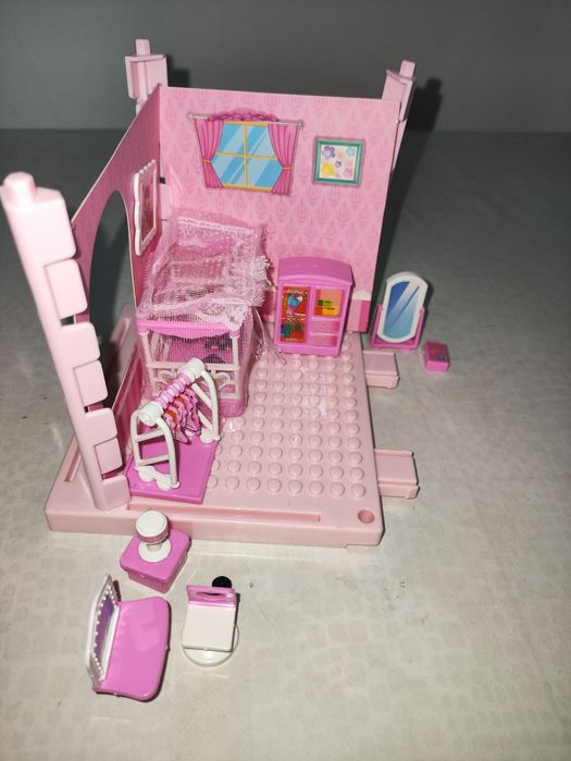 Маленький Barbie уголок