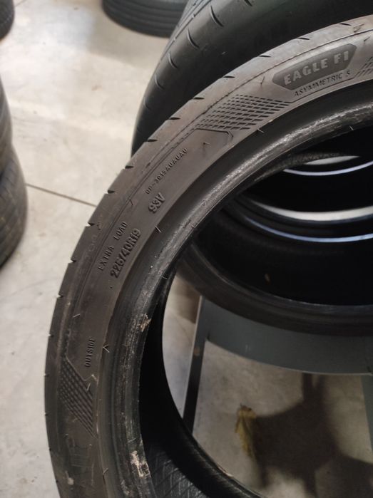 225/40/19 Goodyear