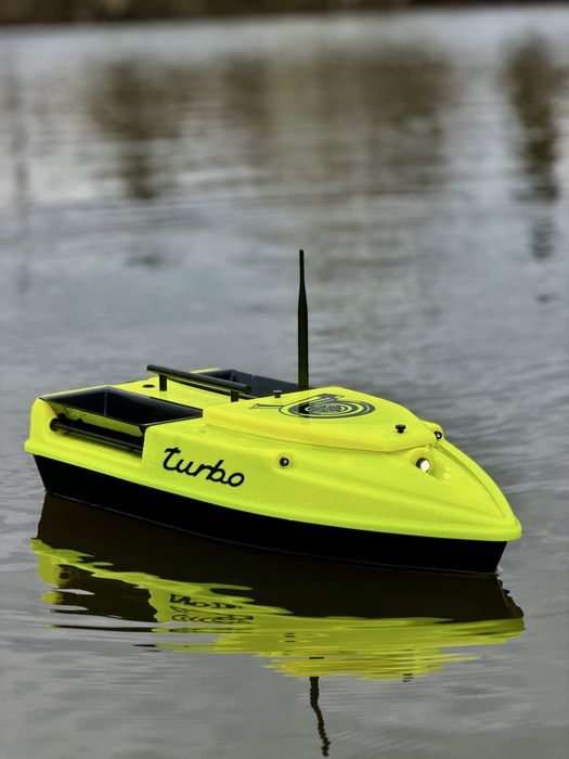 Бьрза лодка за захранка TURBO c 3 години гаранция