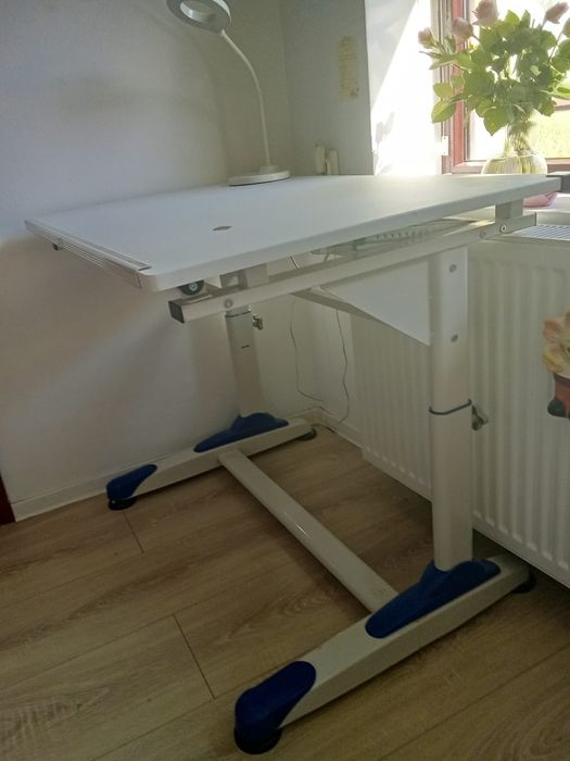 Birou Mobexpert, reglabil pe inaltime si a planului de lucru