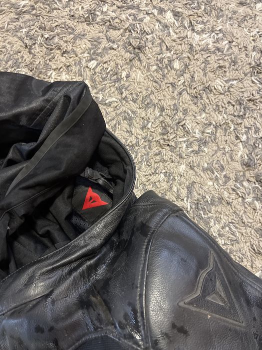 Яке за мотор Dainese