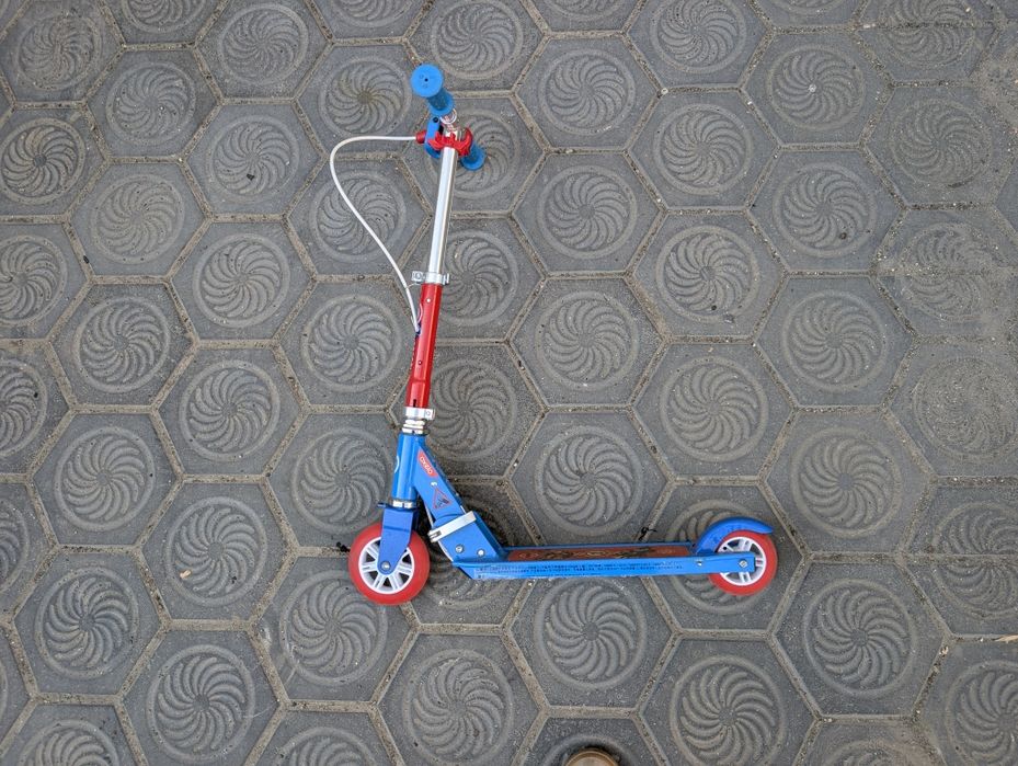 Trotineta Decathlon Oxelo Play 5 albastra