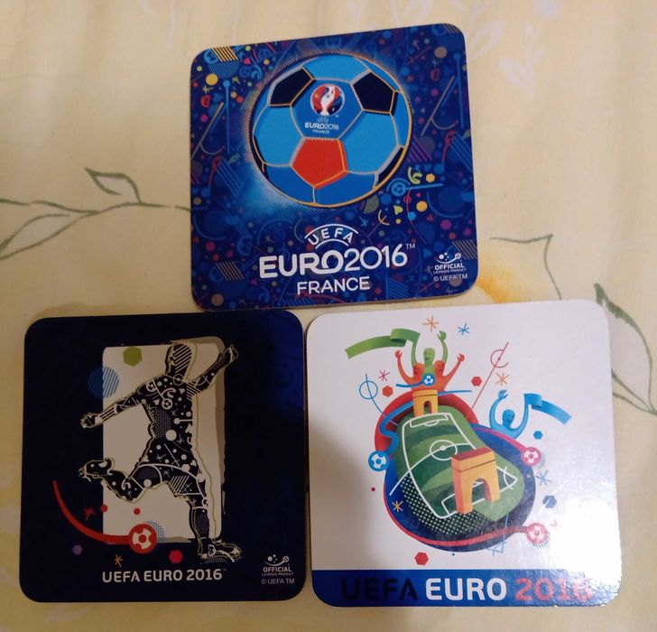 Бирени подложки за колекция