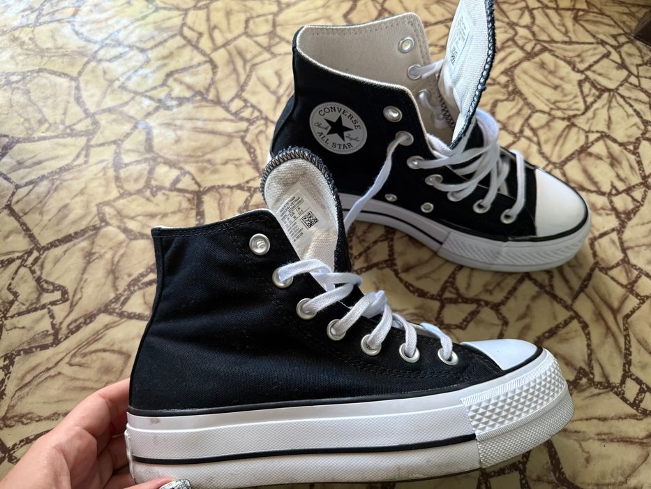 Дамски високи кецове Converse