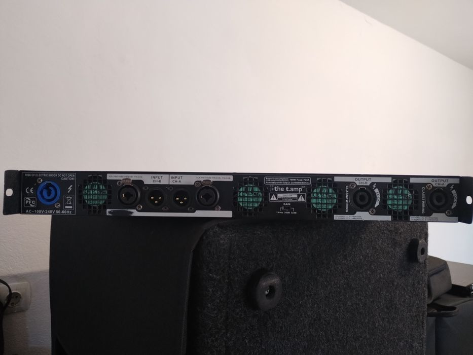 Vând amplificator the t. amp  D3400