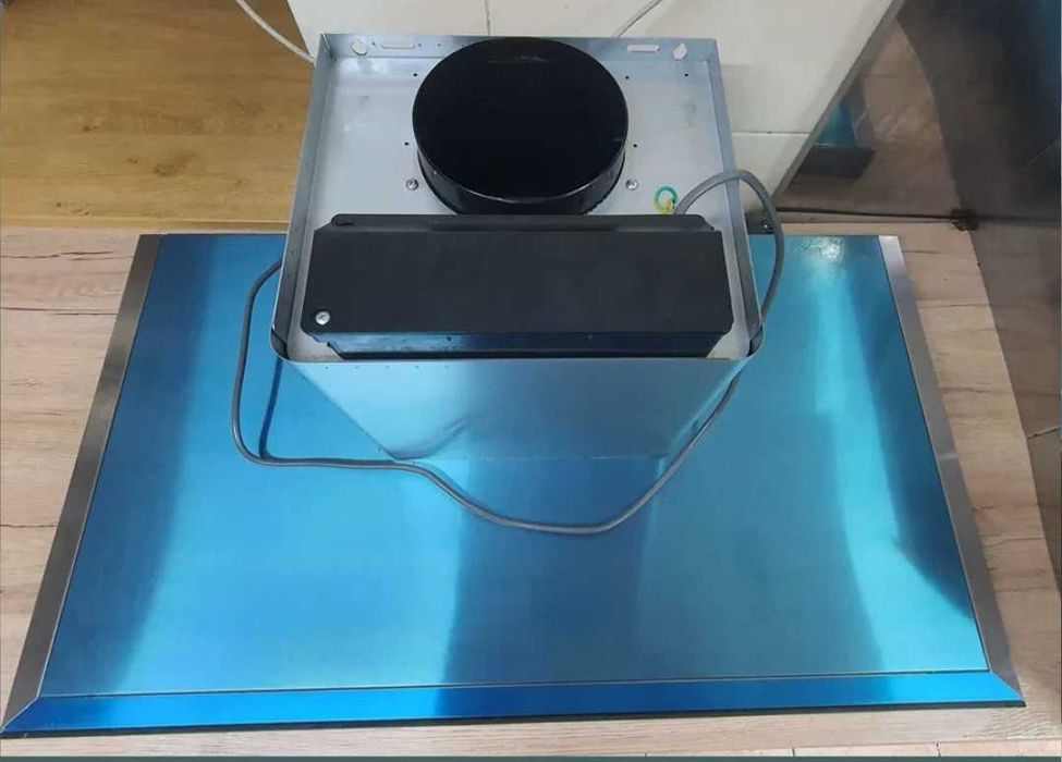 Абсорбатор 90см.Супер мощен.