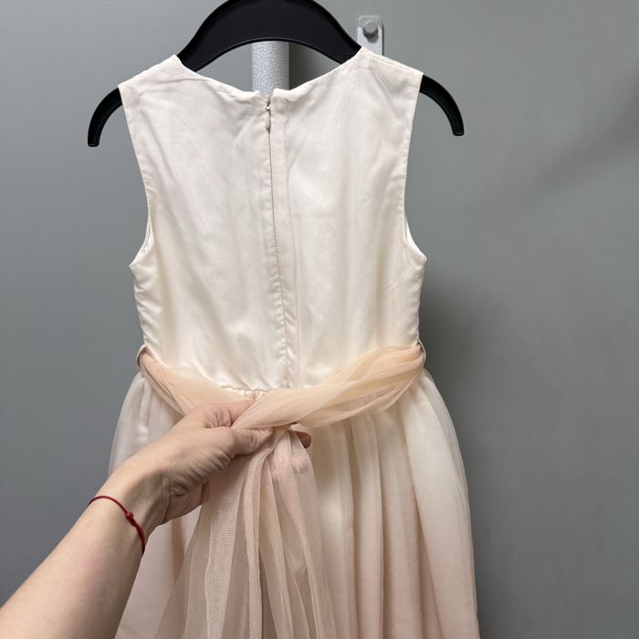 Нарядное платье. 122 р-р.