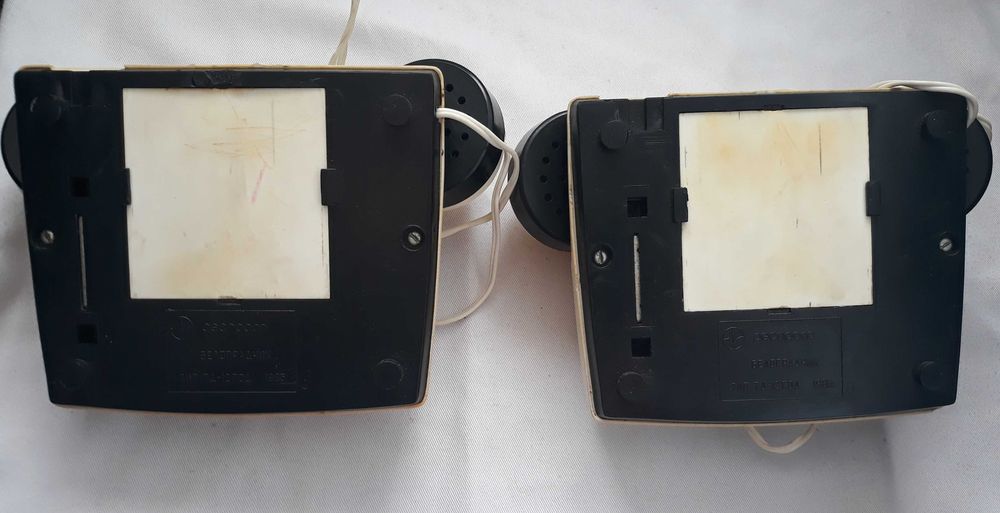 Telefoane de jucarie vechi nu trimit in tara predar personal in centru