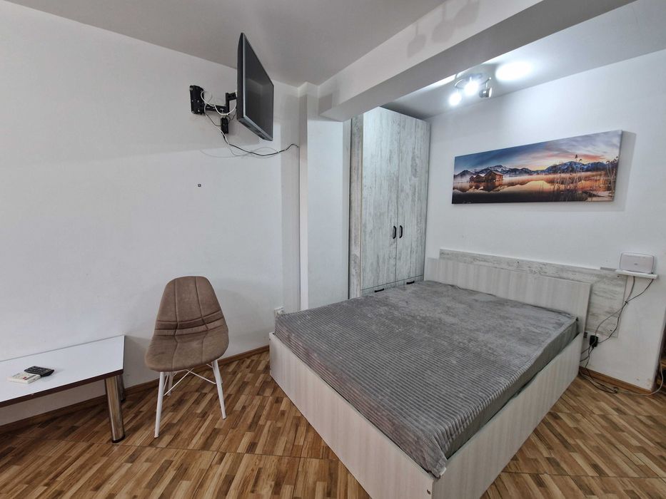 Proprietar vand garsoniera / studio Eroii Revolutiei mobilat și utilat