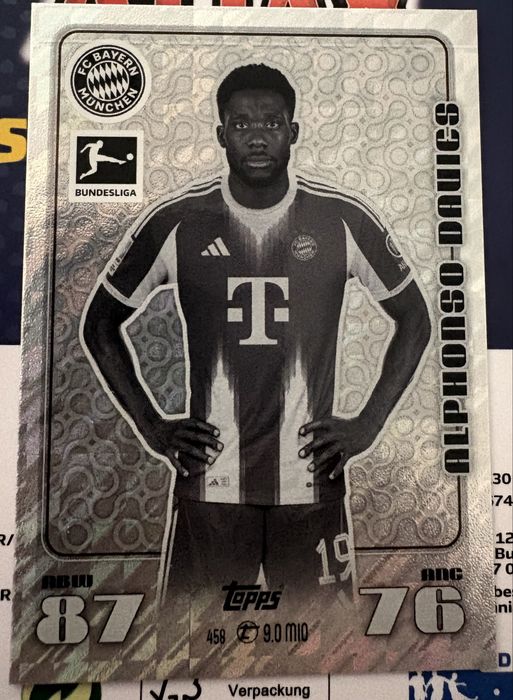 Alphonso Davies Topps Bundesliga Opponents card Bayern