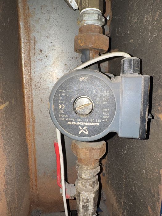Пелетен котел 24KW с горелка, помпа и бункер