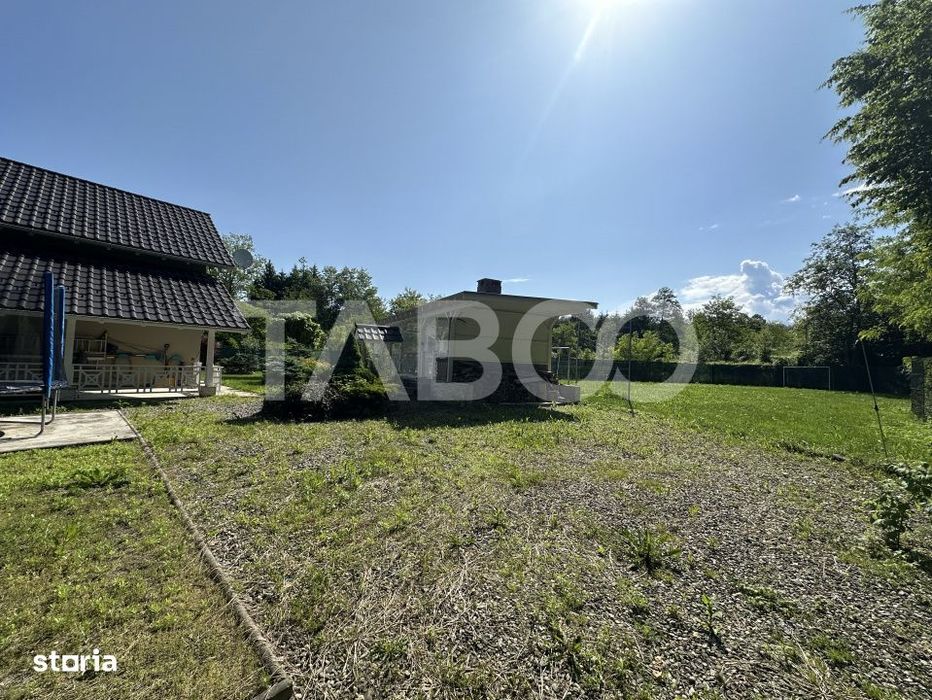 Casa de vacanta moderna Valea Avrigului teren 1108 mp dotari premium