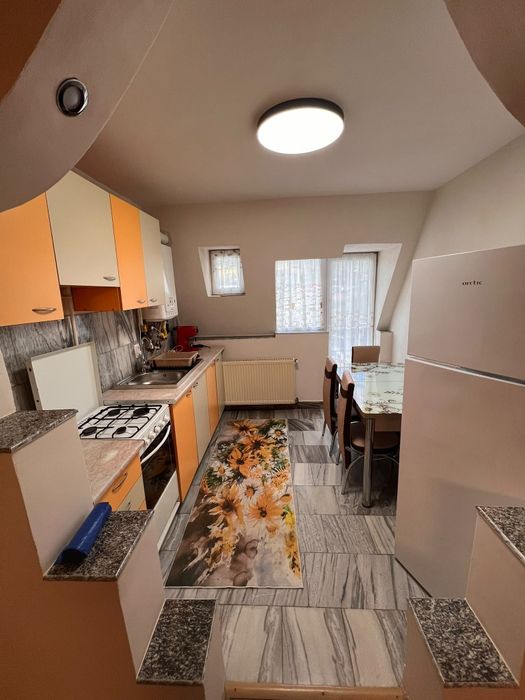 Inchiriez apartament 2 camere