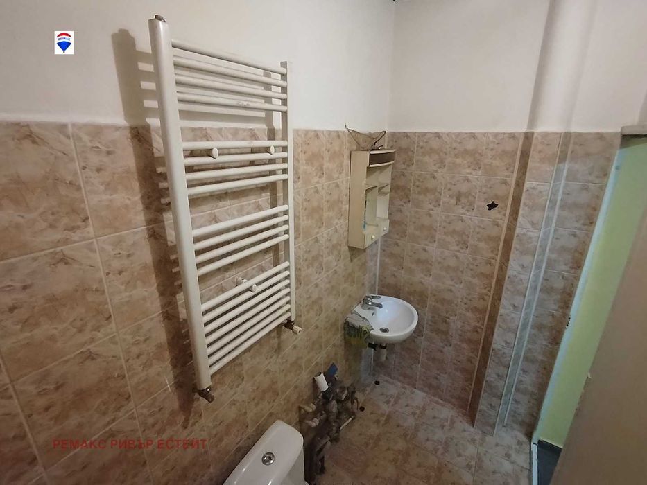 Дава се под наем  в Русе, Хъшове - 28 кв.м за 102 € - Снимка #6