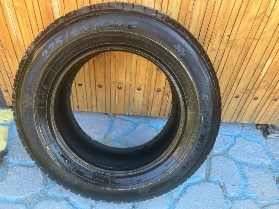 Vând /Schimb anvelope Michelin marca Riken  M+S 225/65/16 C
