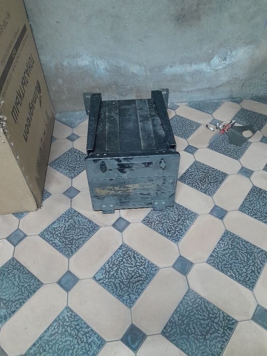 Продам инструментальный ящик