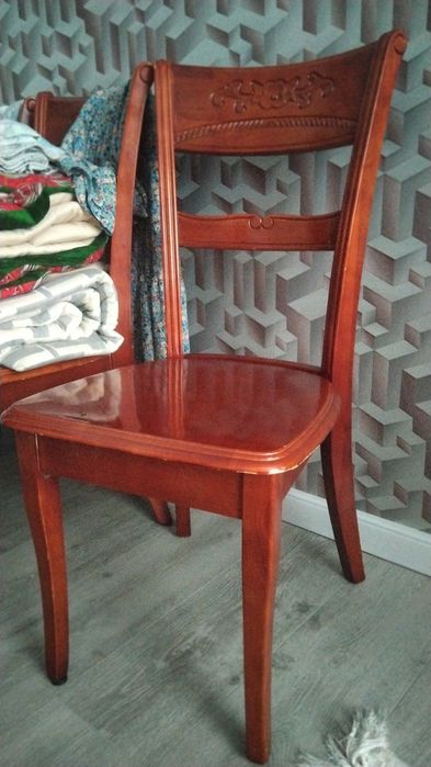 Гостиный стол + 6 стульев