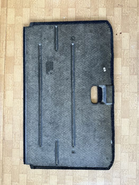 Долна кора багажник Корса Д и Е