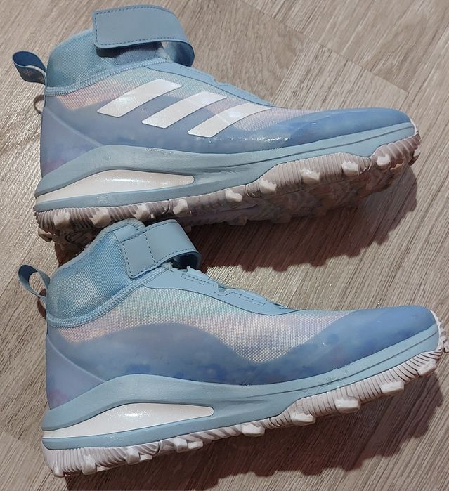 Боти Adidas от серията Дисни, 40 номер