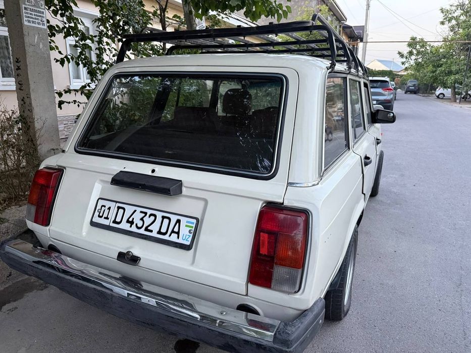 Jiguli vaz 2104 sotiladi