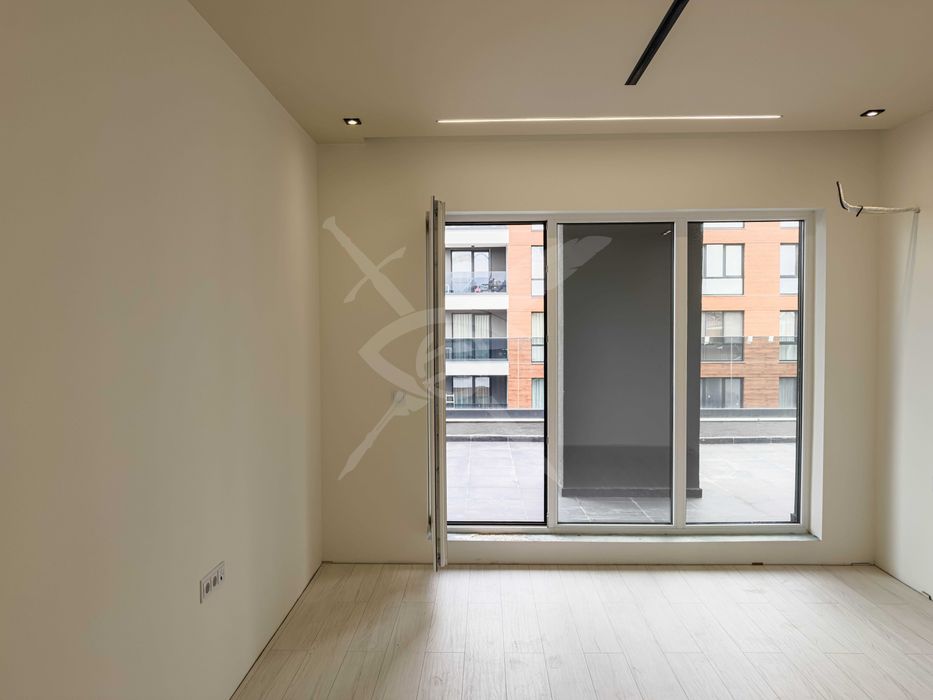 Продава се Тристаен апартамент в Пловдив, Христо Смирненски - 200 кв.м за 735 €/кв.м - Снимка #2
