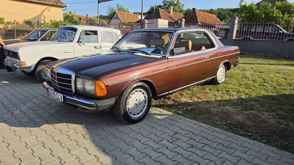 Mercedes benz coupe - vehicul istoric