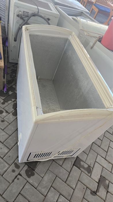 Ларь , морозильный