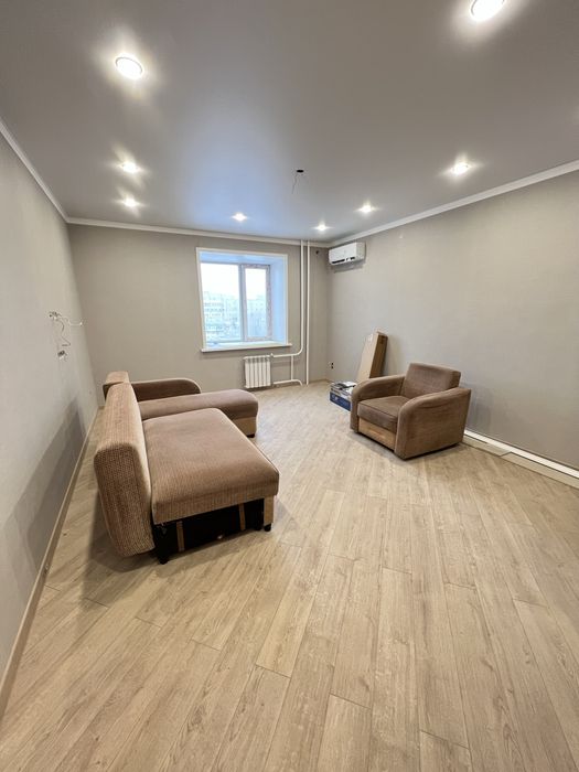 Продам диван угловой с креслом