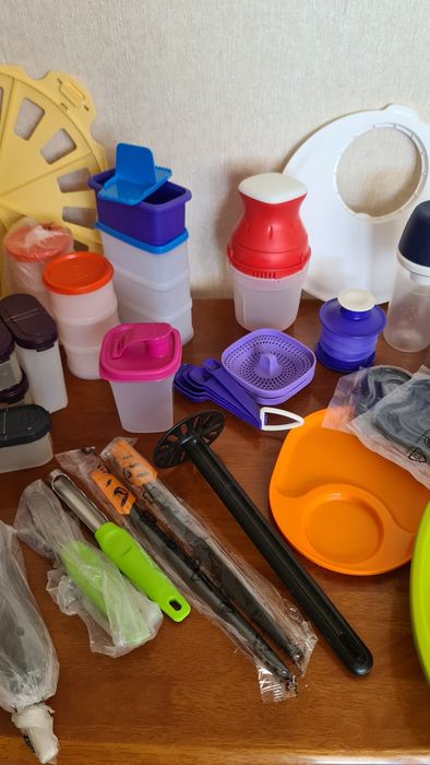 Излелия Таппервей