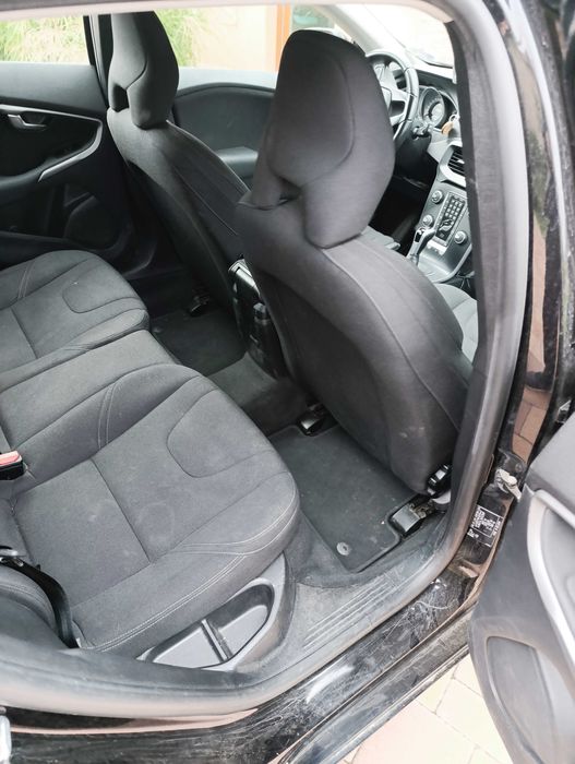 Vand Volvo V40 anul 2017